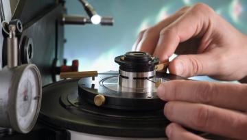 Coulisses Leica : fabrication des objectifs